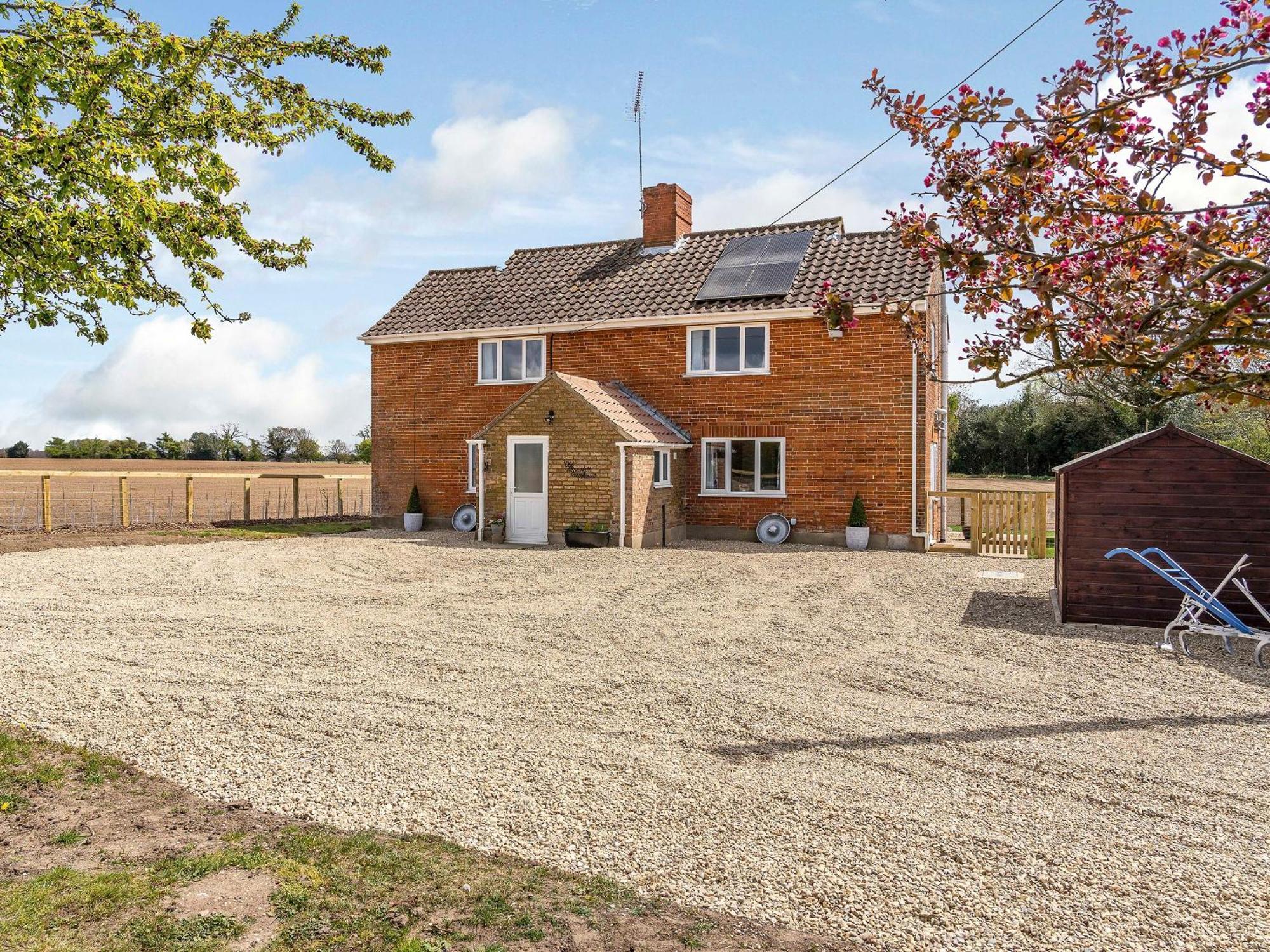 Old Alton Hall Farmhouse Tattingstone 外观 照片